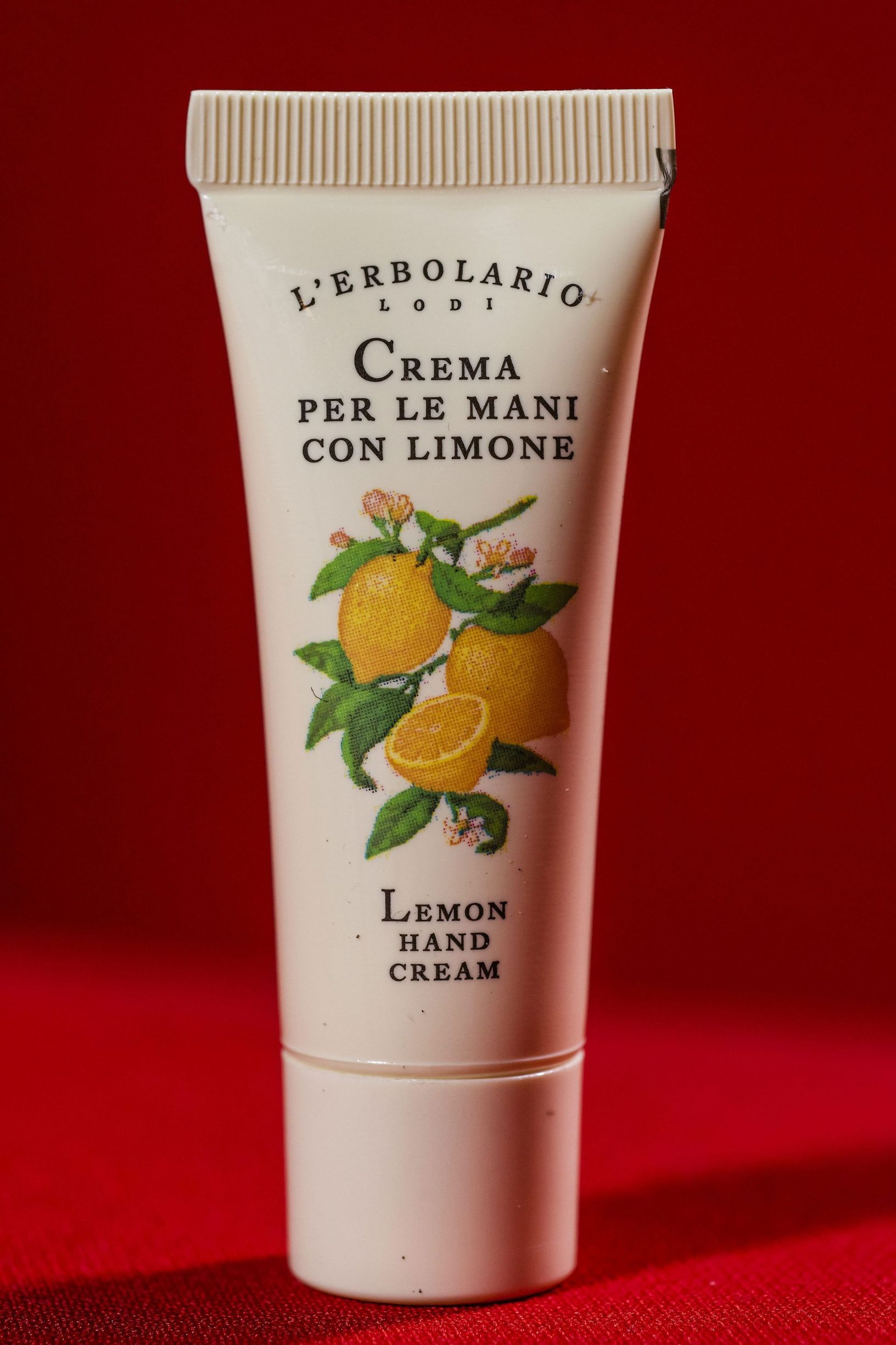 -Nativ-
Zagreb, 091219.
Novinarka Ida Tomaskovic recenzira adventski kalendar kozmetike Lerbolario.
Foto: Neja Markicevic / CROPIX